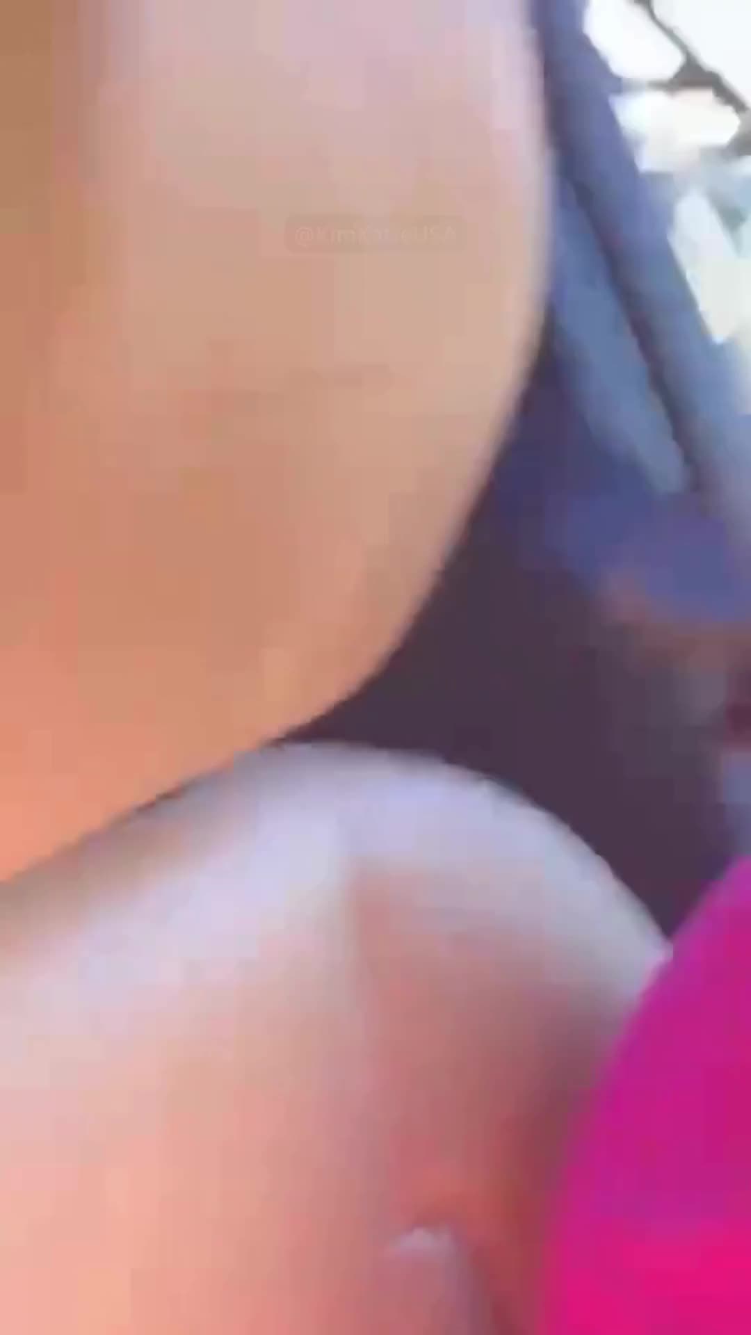 In Louisiana, Clucking Karen asks ICE agents what agency are you with?