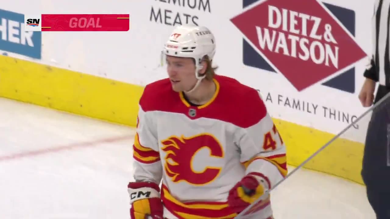 Calgary Flames - Zar with that net-front presence ๐ฅ