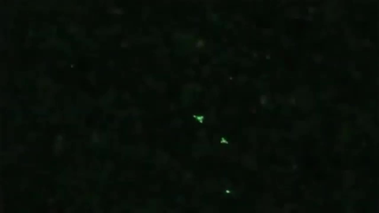 Triangular Shaped UFOs Rotating Before Accelerating at Incredible Speed in Norway