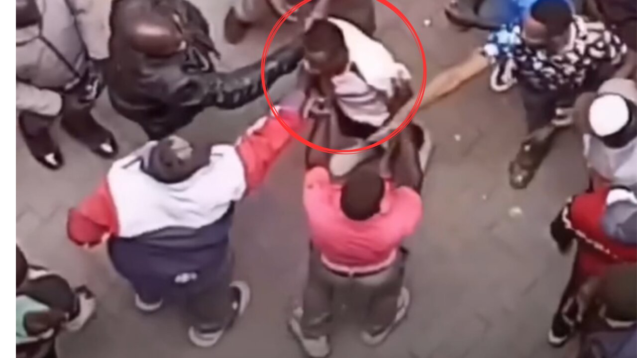 Phone Snatchers Cornered by Crowd in Nairobi 😱 (CCTV)