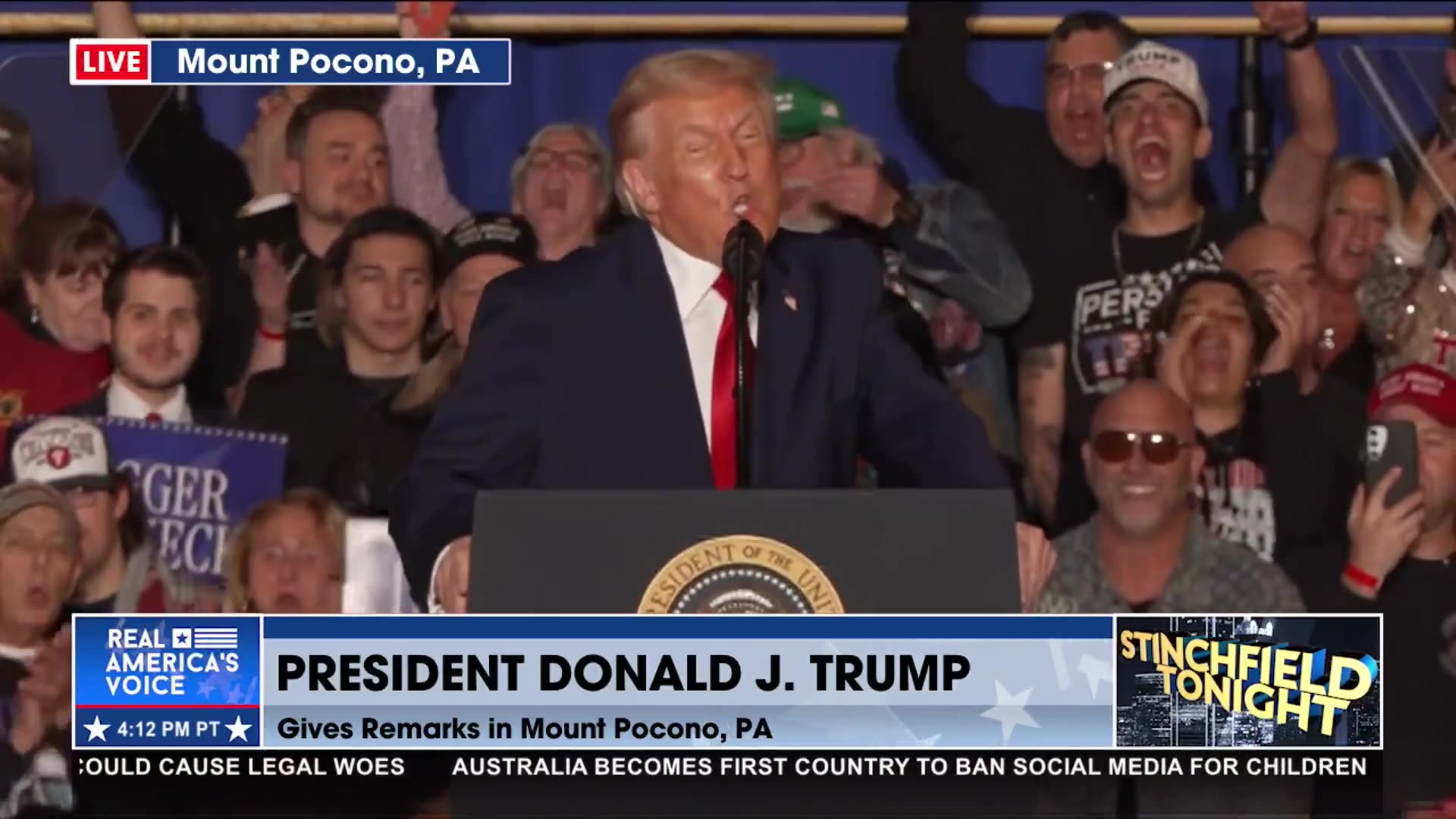 PA CROWD CHANTS “USA USA USA”