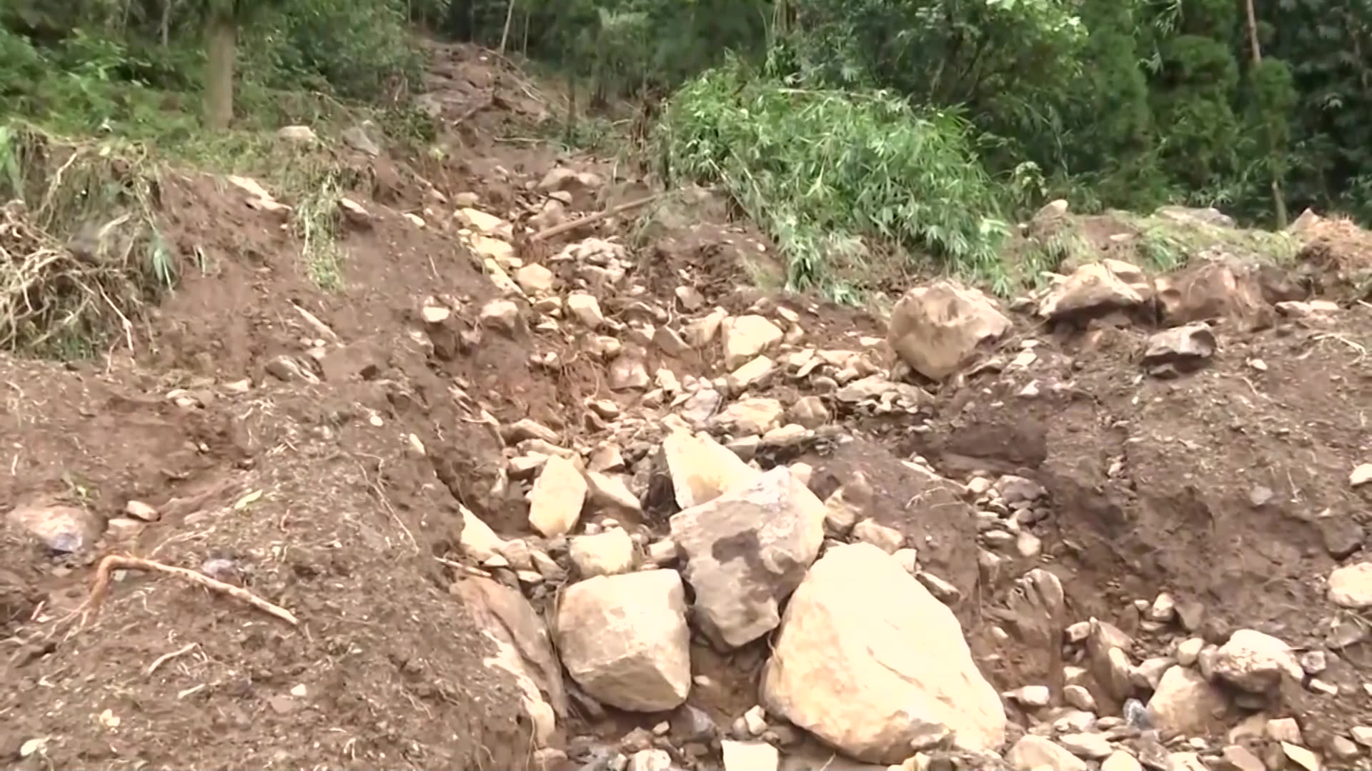 Floods and landslides kill at least 18 in Indias Darjeeling