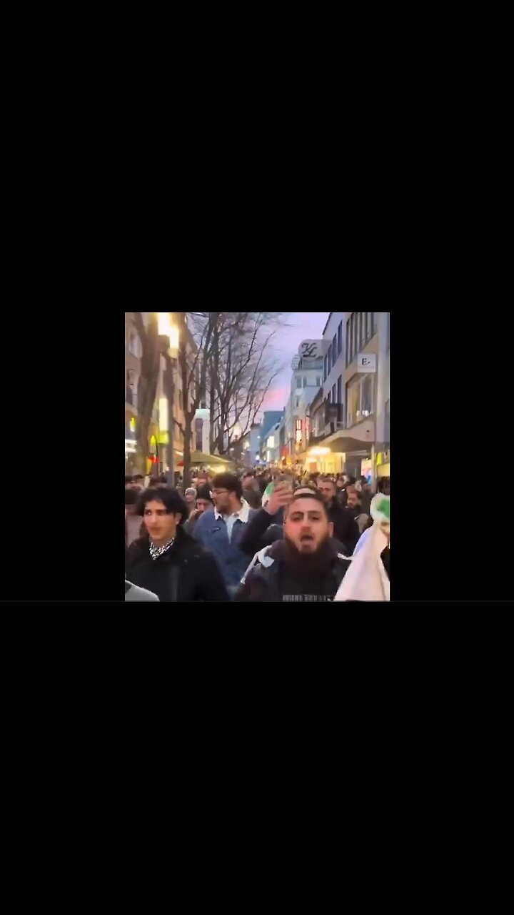 Peace from Germany. EVERY CHRISTMAS they come out like this to intimidate us. [MOCKING CHRIST]