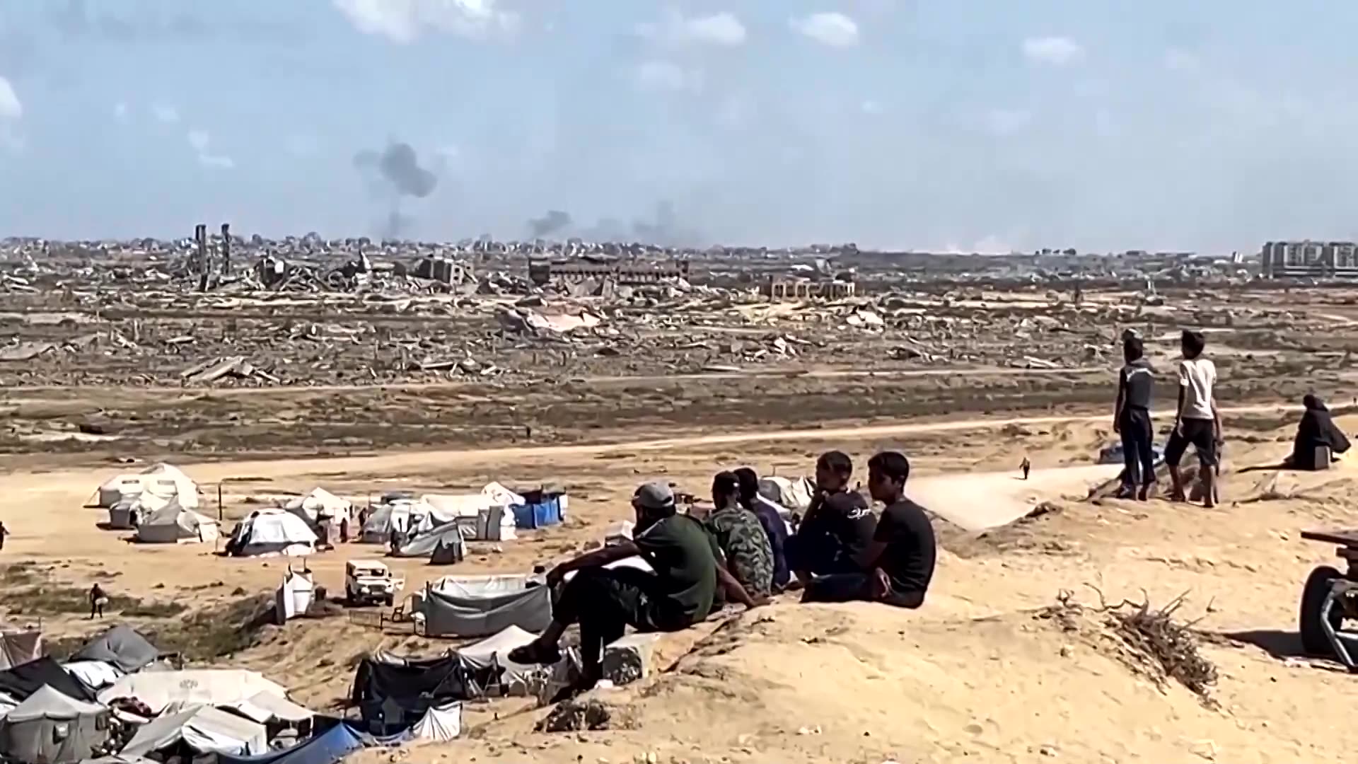 Israel strikes Gaza as Palestinians pin hopes on Trump plan