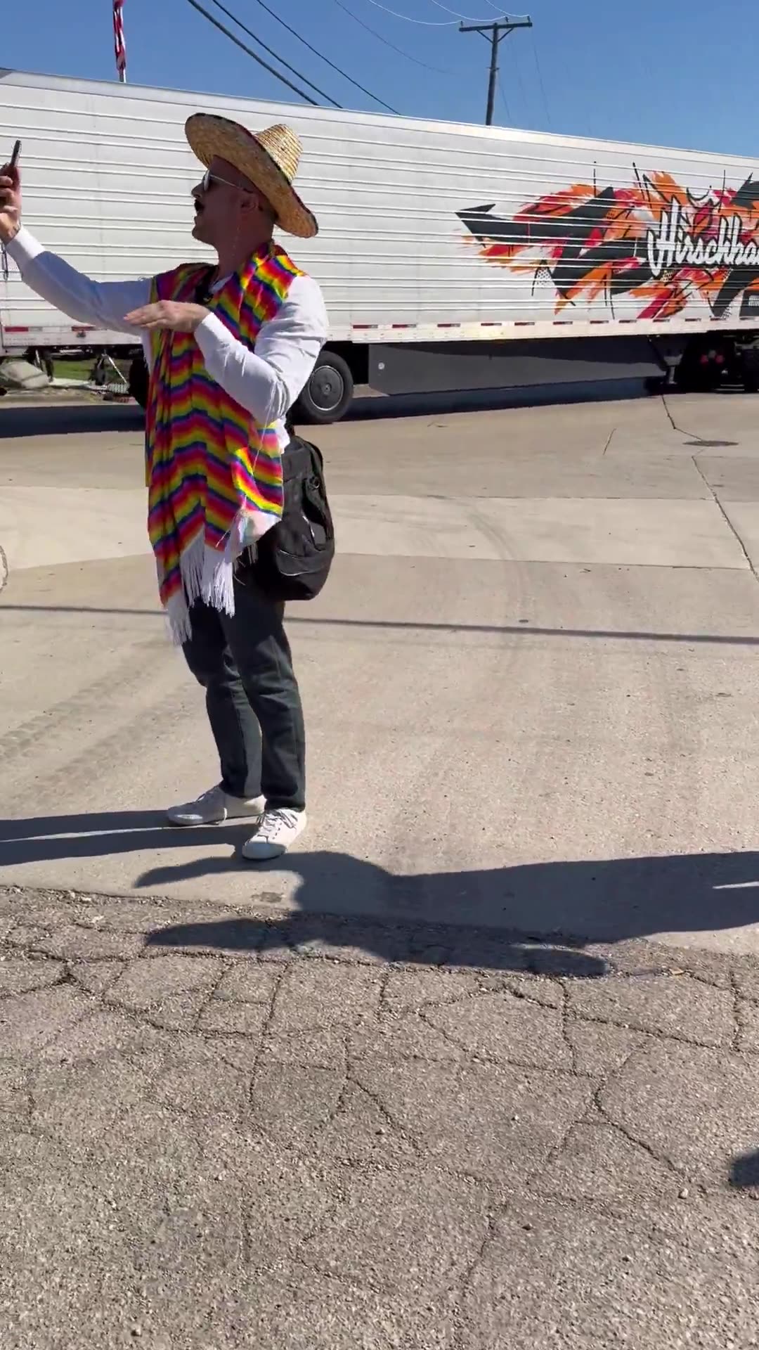 Anti-ICE activists meltdown after former Bachelorette star @josh_seiter