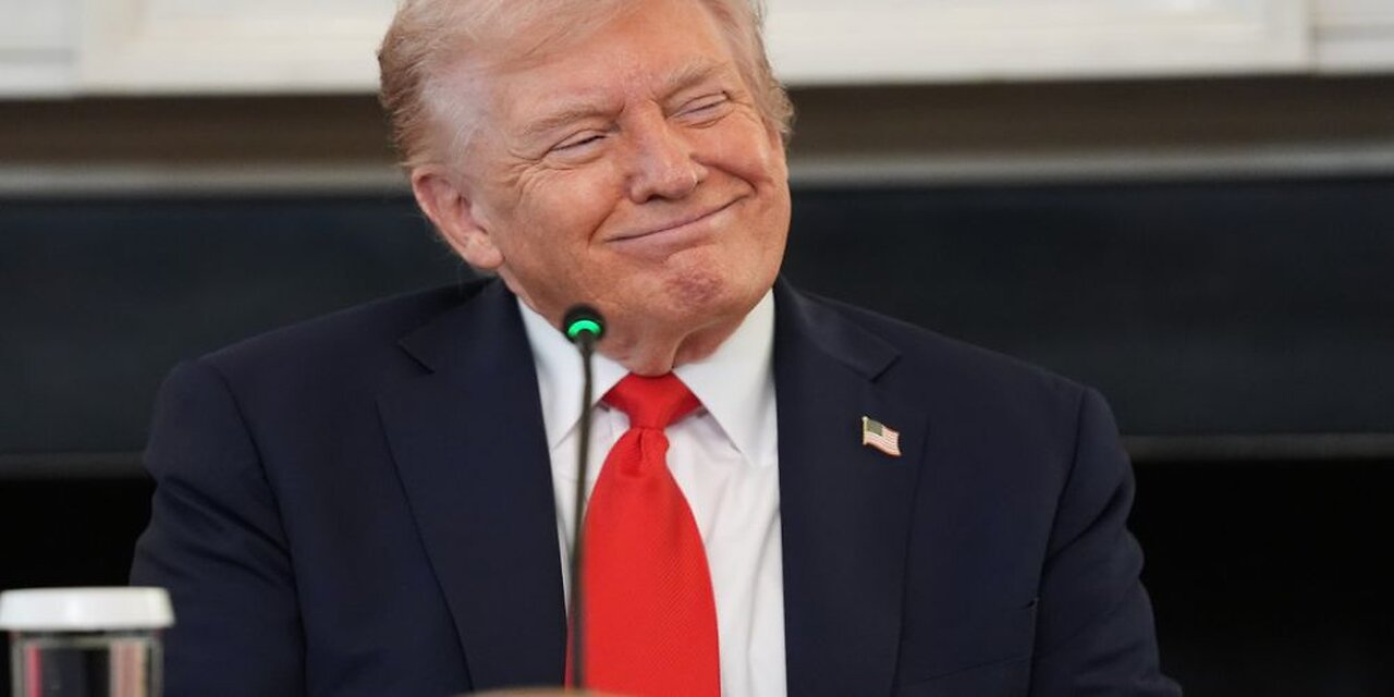 Fake News Trump Crushes ABC After Disgraceful Stephanopoulos Interview