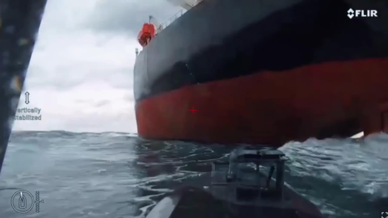 π₯ SBU Sea Baby naval drones hit the Russian shadow fleet tanker Dashan in the Black Sea.
