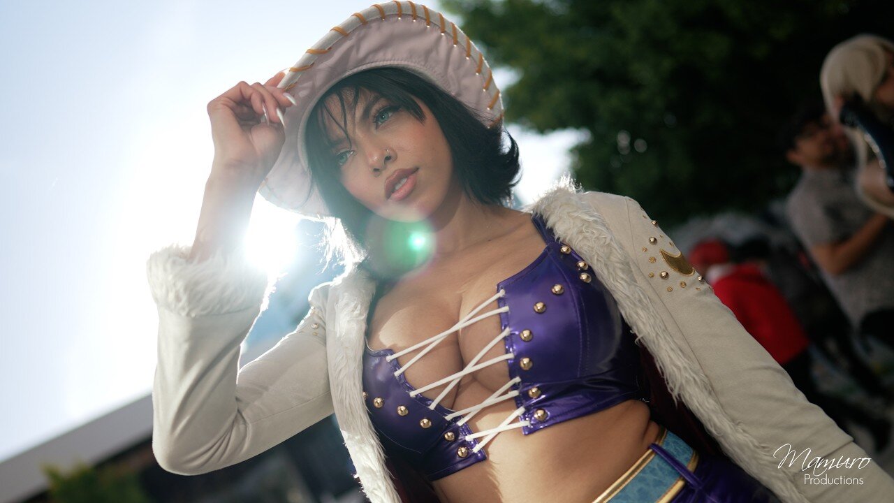 Hot Cosplayers at FanimeCon Cosplay Highlights