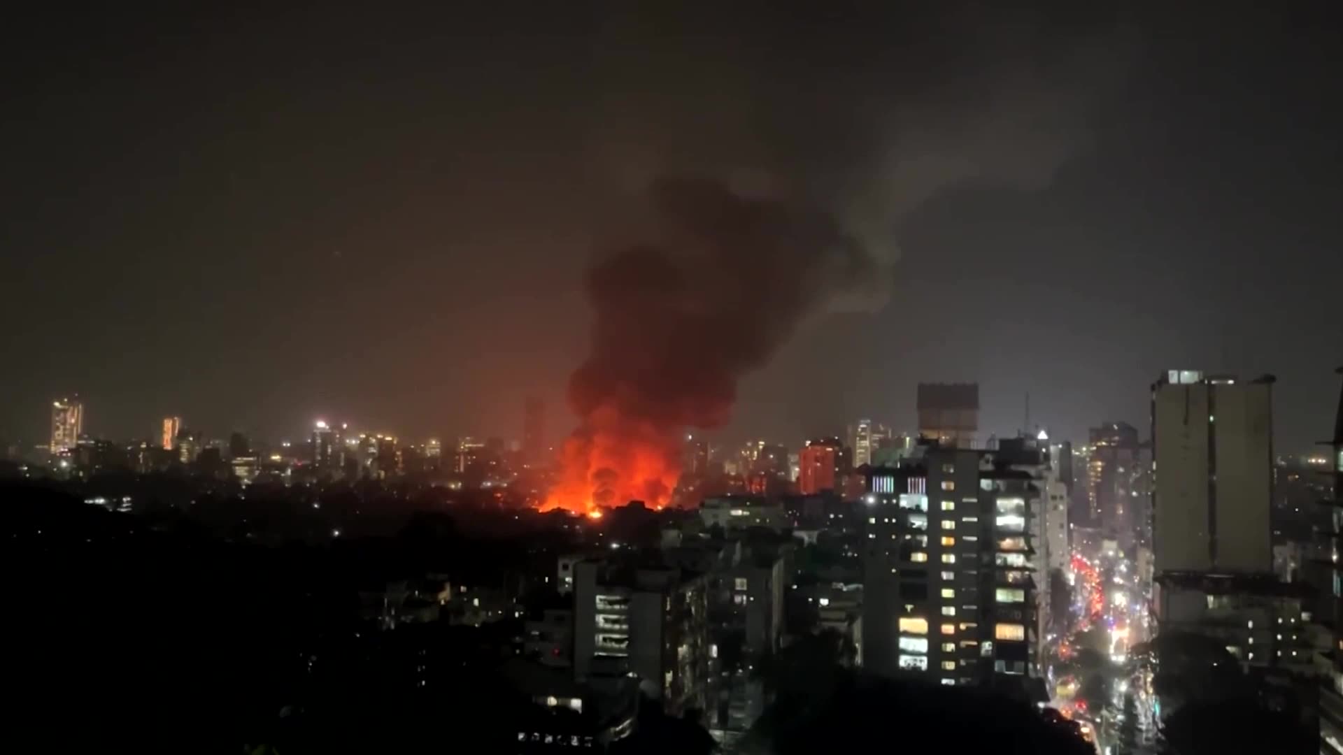Huge fire breaks out in Dhakas Korail slum