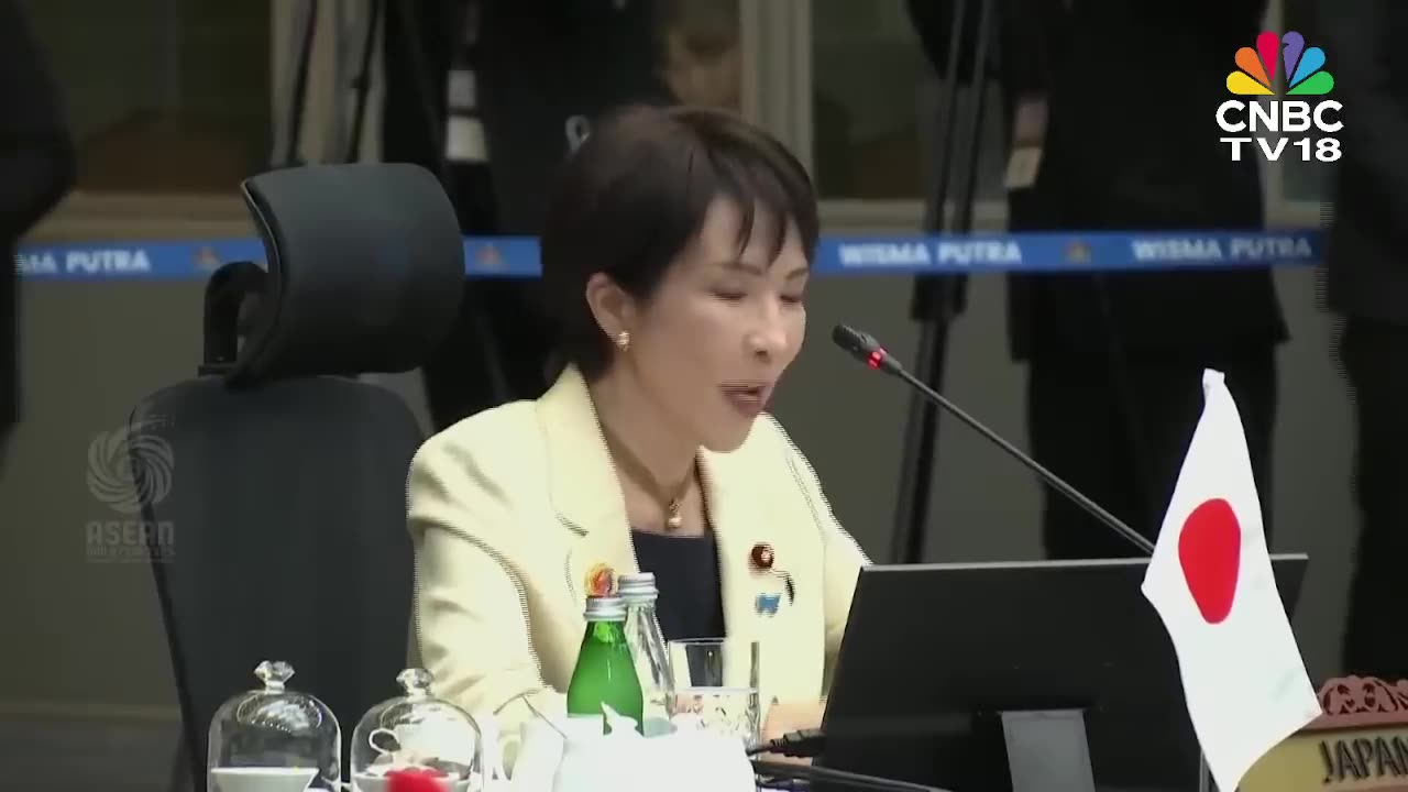 Japans New Prime Minister Sanae Takaichi Gets a Warm Reception at ASEAN Summit in Malaysia