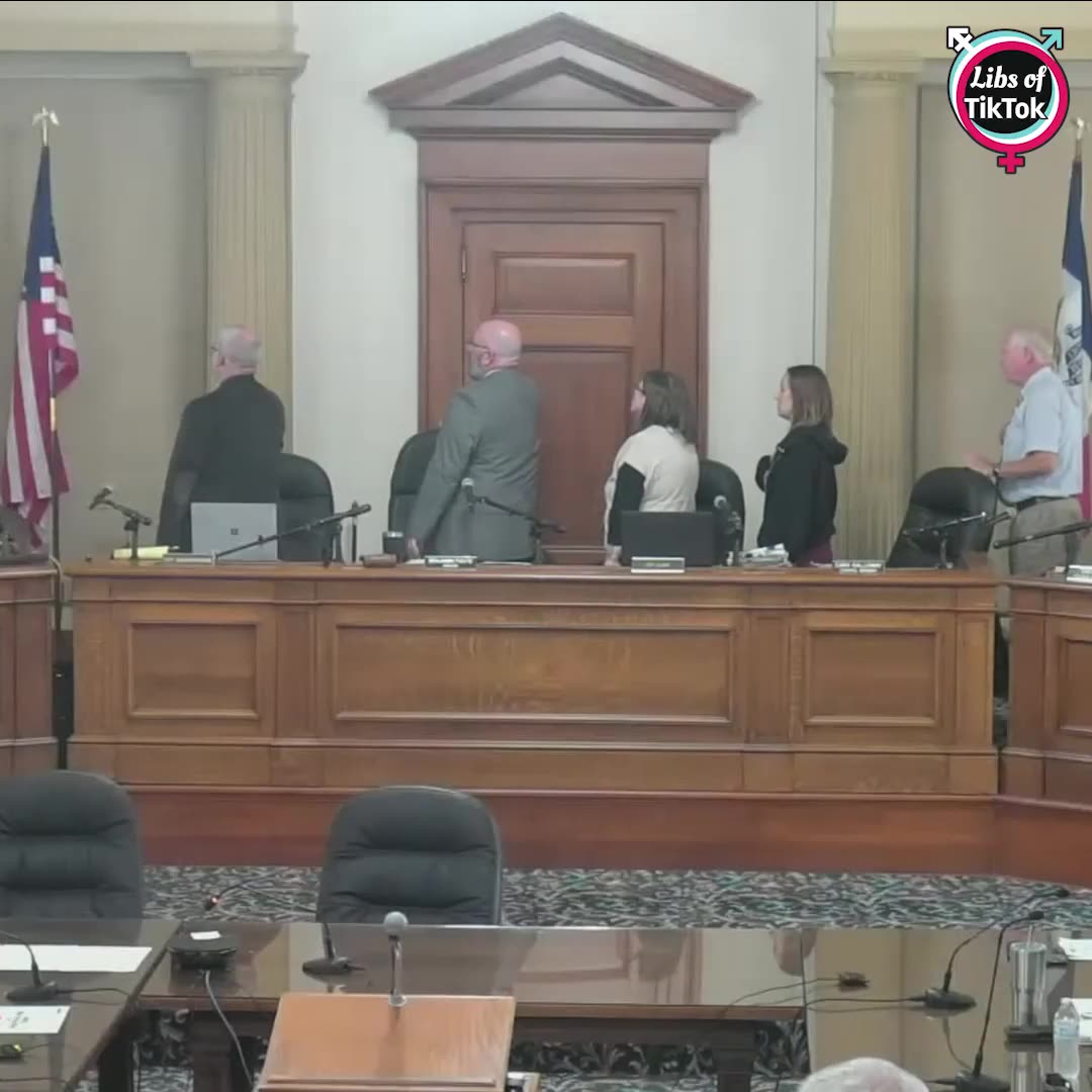 Ottumwa City Council Opens Meeting With Invocation Ending in “Hail Satan” thumbnail