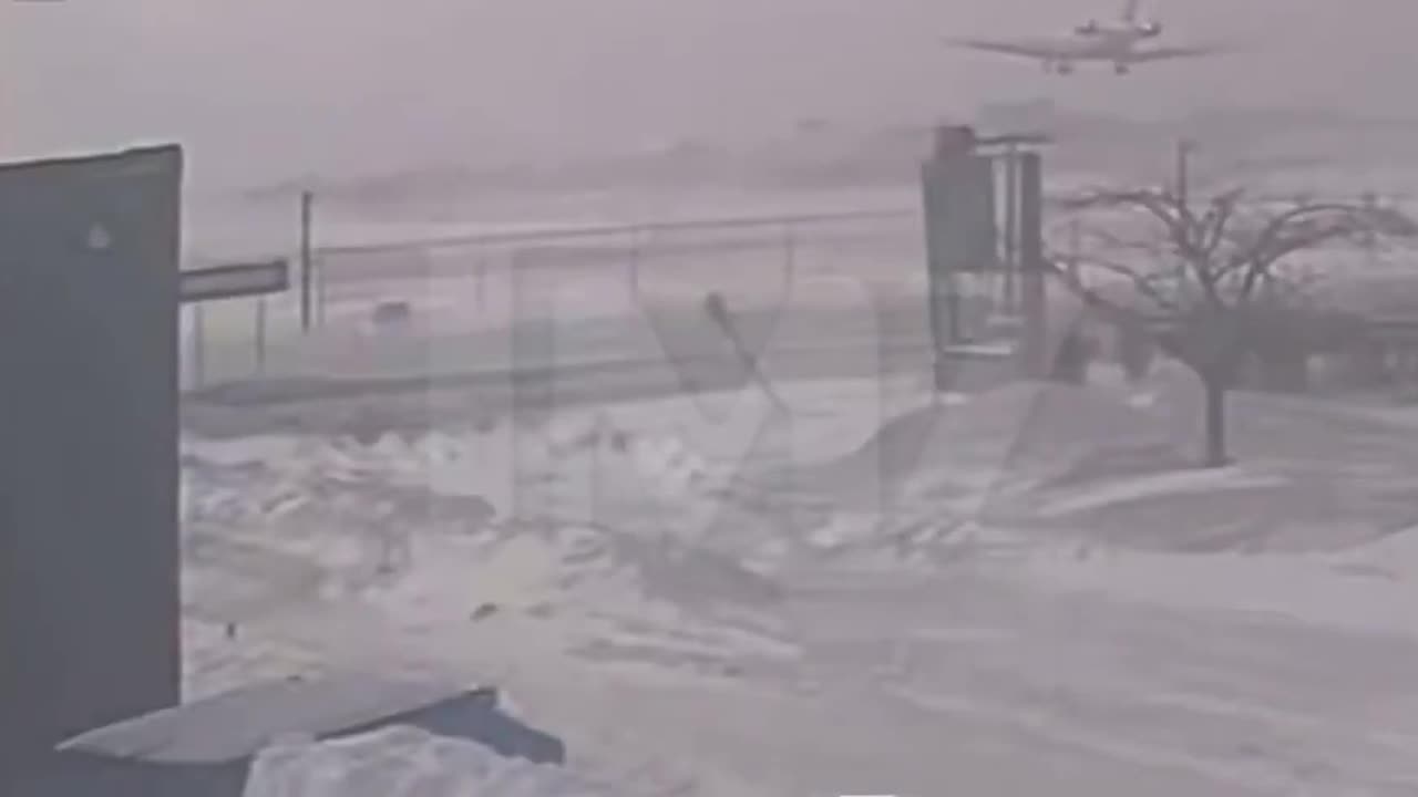 CCTV Footage from Toronto Pearson International Airport showing Delta Plane Crash Landing