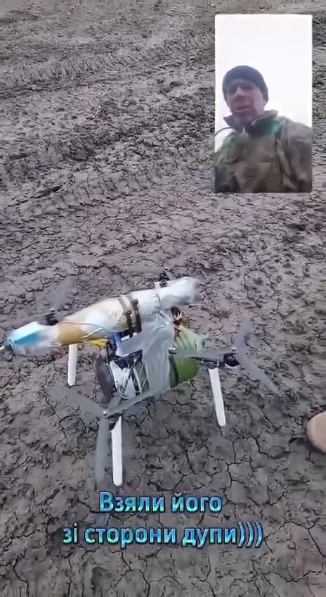 πΊπ¦βΌοΈ Soldiers discovered a Russian drone-Zhdun on the fiber optic, installed on one