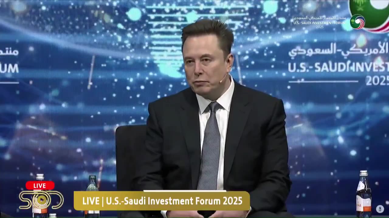 Elon Musk says AI and humanoid robots will eliminate poverty and make everyone wealthy.