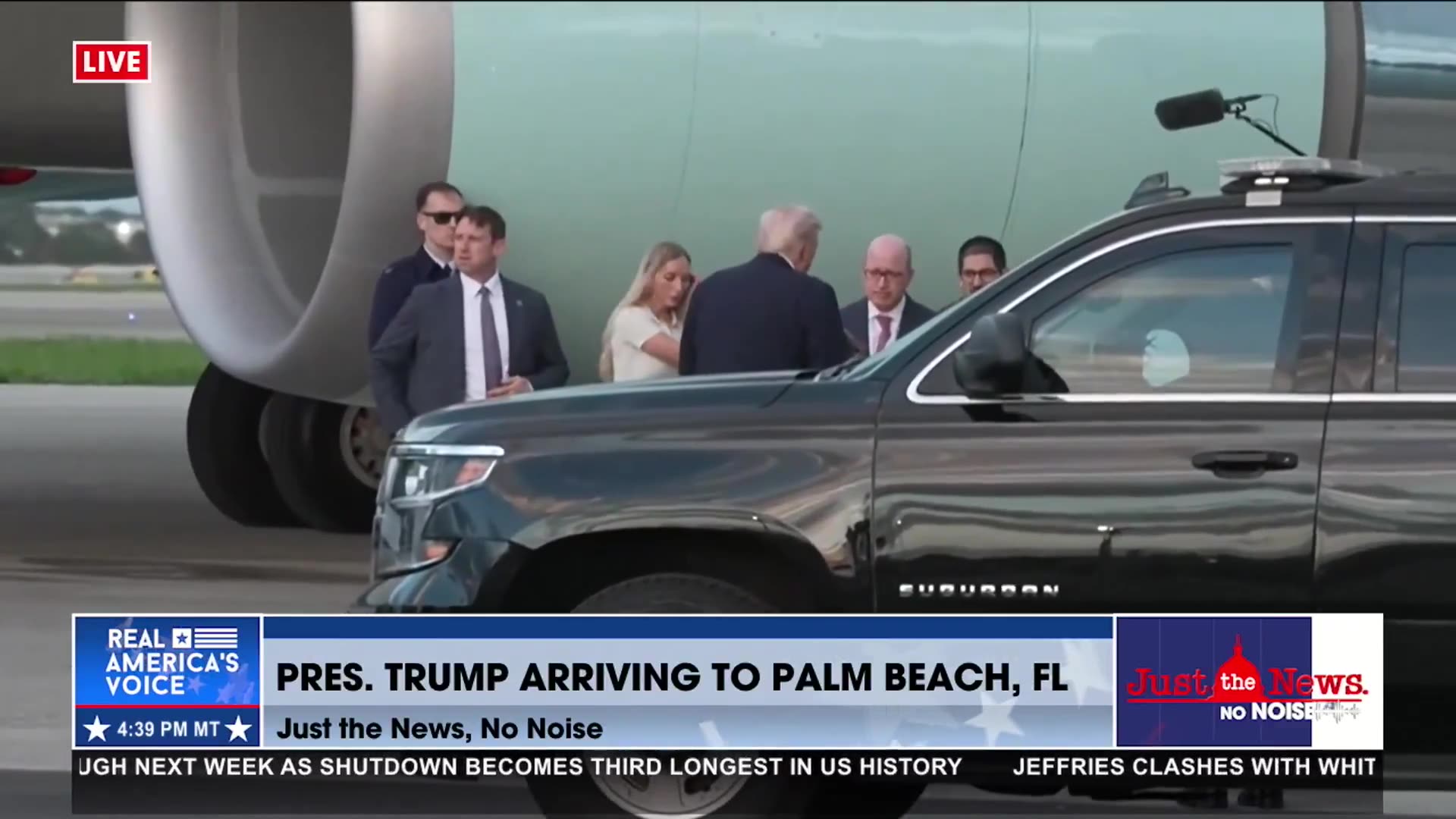 PRESIDENT TRUMP ARRIVES IN PALM BEACH, FLORIDA