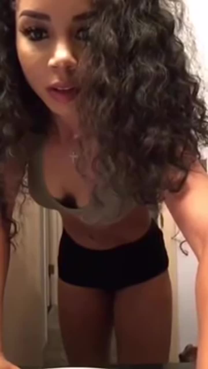 Brittany Renner Live