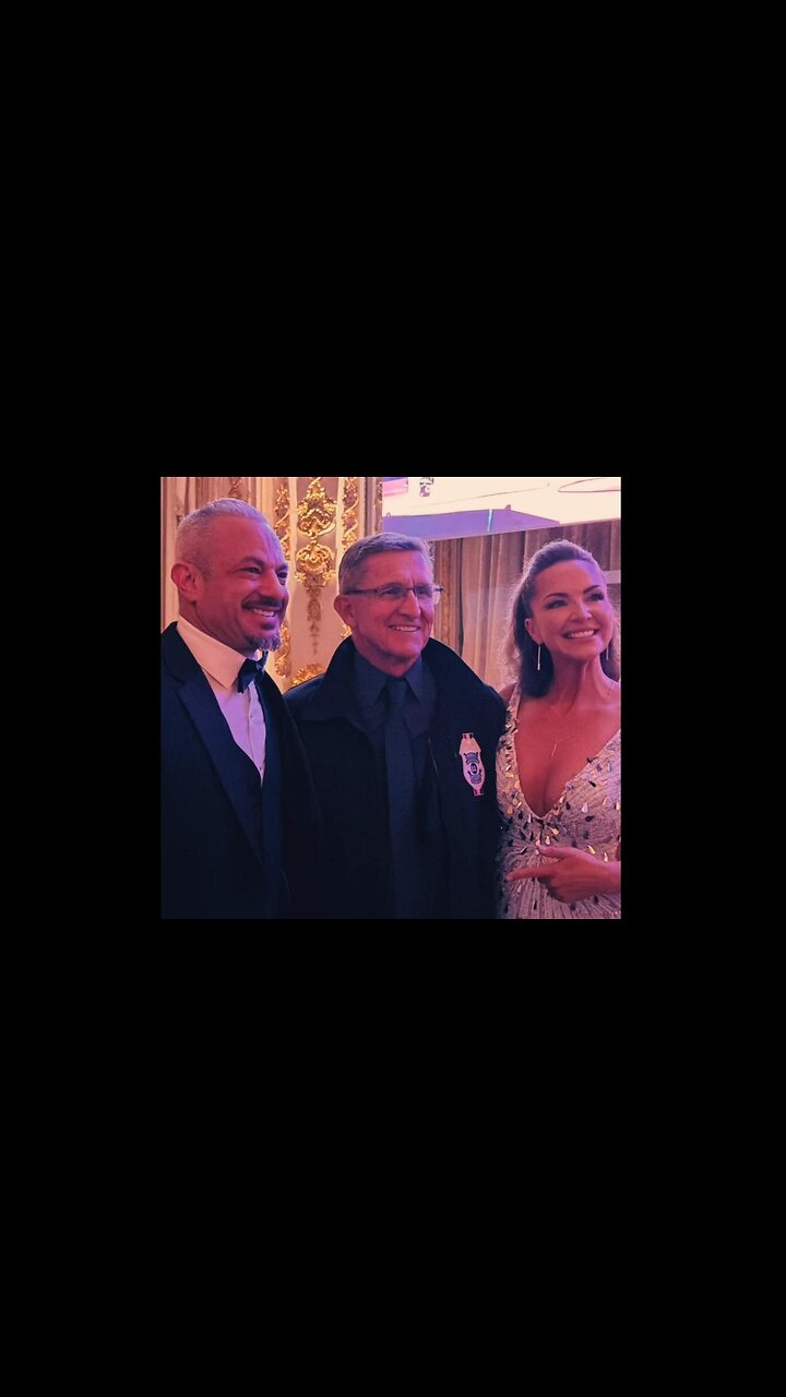 ⭐⭐⭐ ⭐General Flynn: It was an honor to attend the Big Blue Bash at Mar-a-Lago & stand w/ the brave men & women who protect our communities every single day