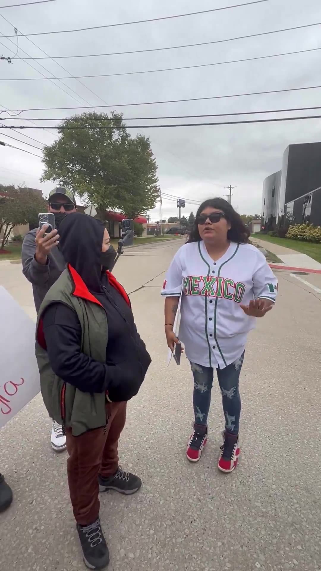 A woman claiming her husband is being detained in Broadview ICE facility won’t provide