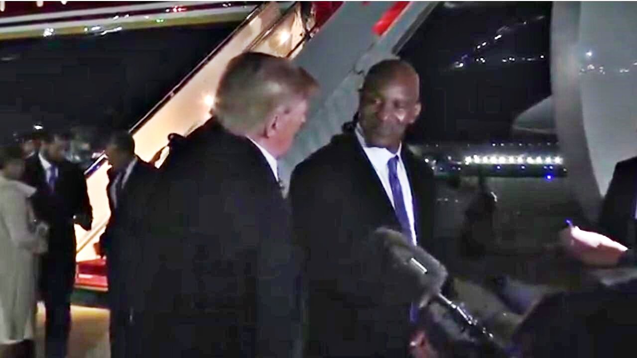 🔥President Trump: "Evander Holyfield came with us to the rally & the crowd loved him