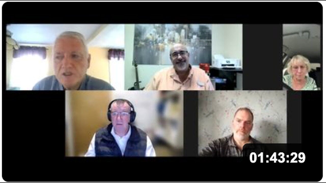 John OLooney in open discussion with other funeral professionals | October 2025