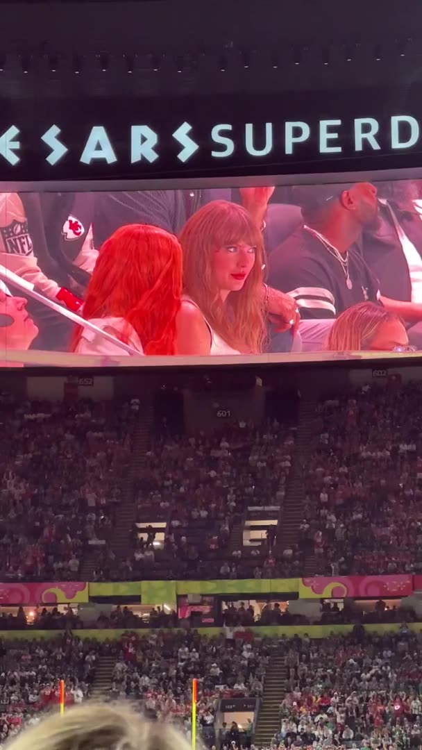 Taylor Swift Looks Confused as She’s Booed at Super Bowl
