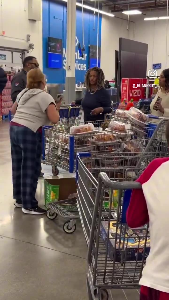 Third world chicken fight.