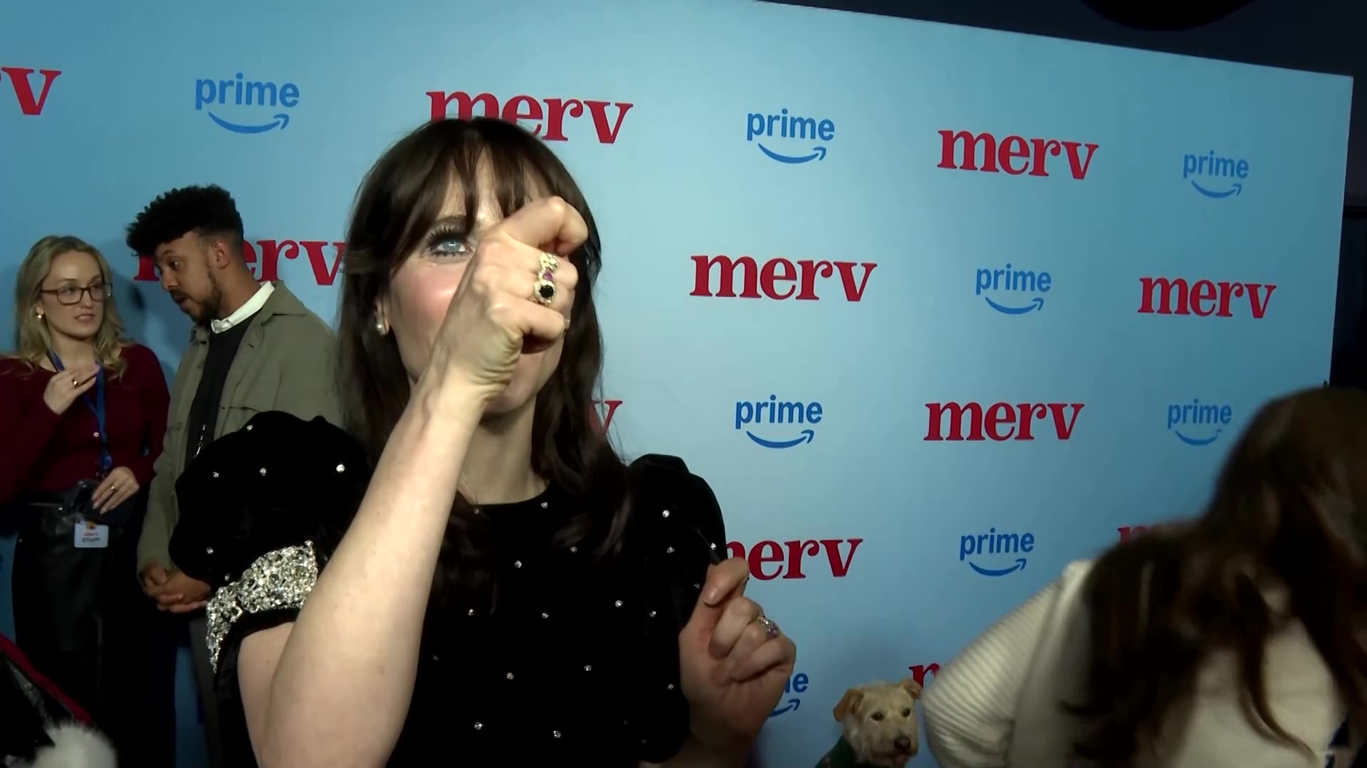 Gus the acting dog takes the spotlight at Merv premiere