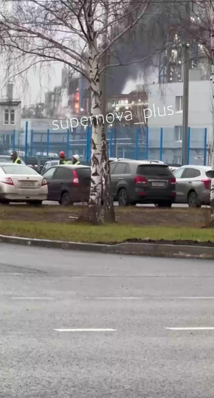 π₯ Footage from the refinery in Nizhnekamsk. One of the primary oil processing units