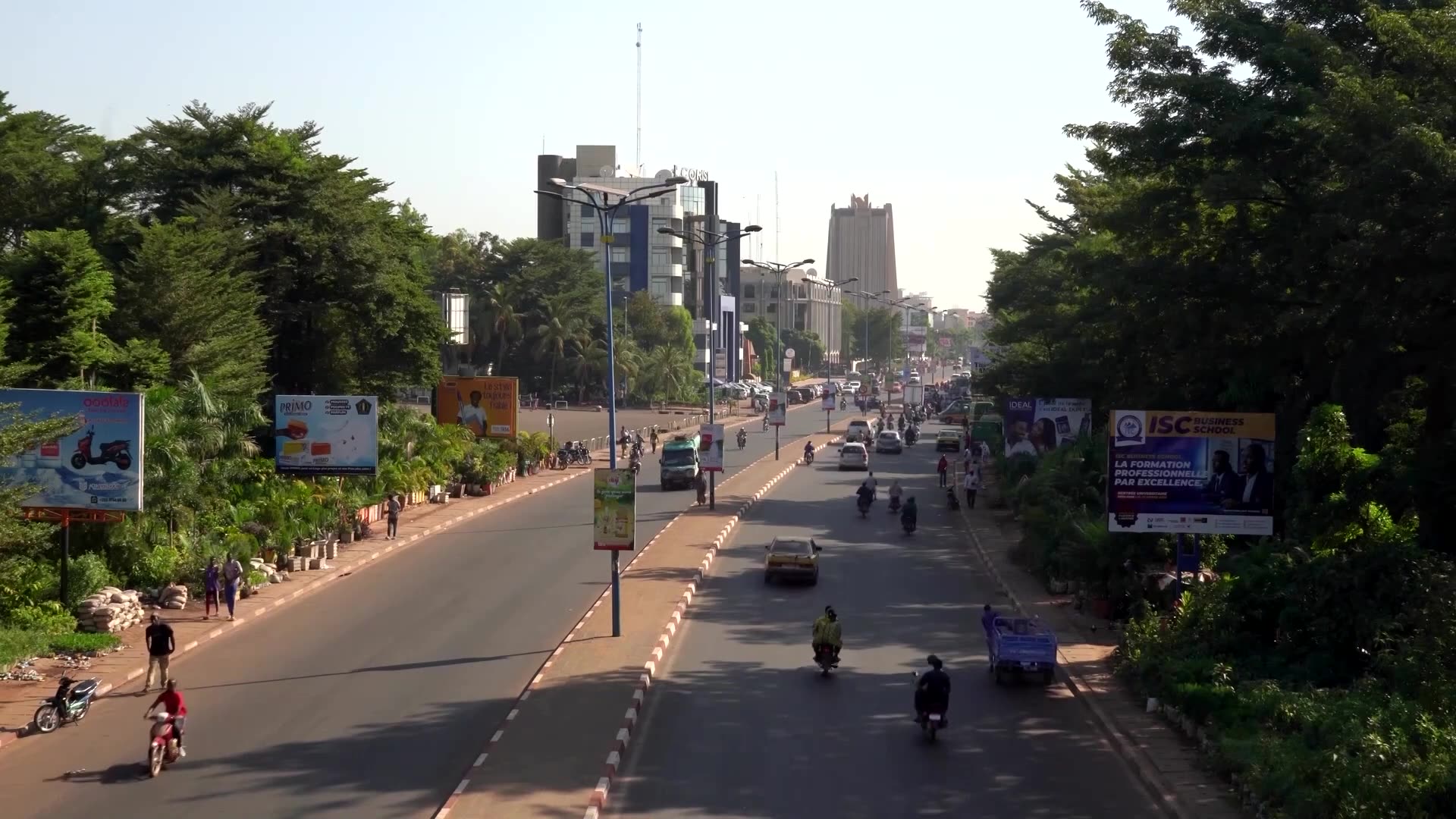 Mali schools resume classes despite insurgent fuel blockade