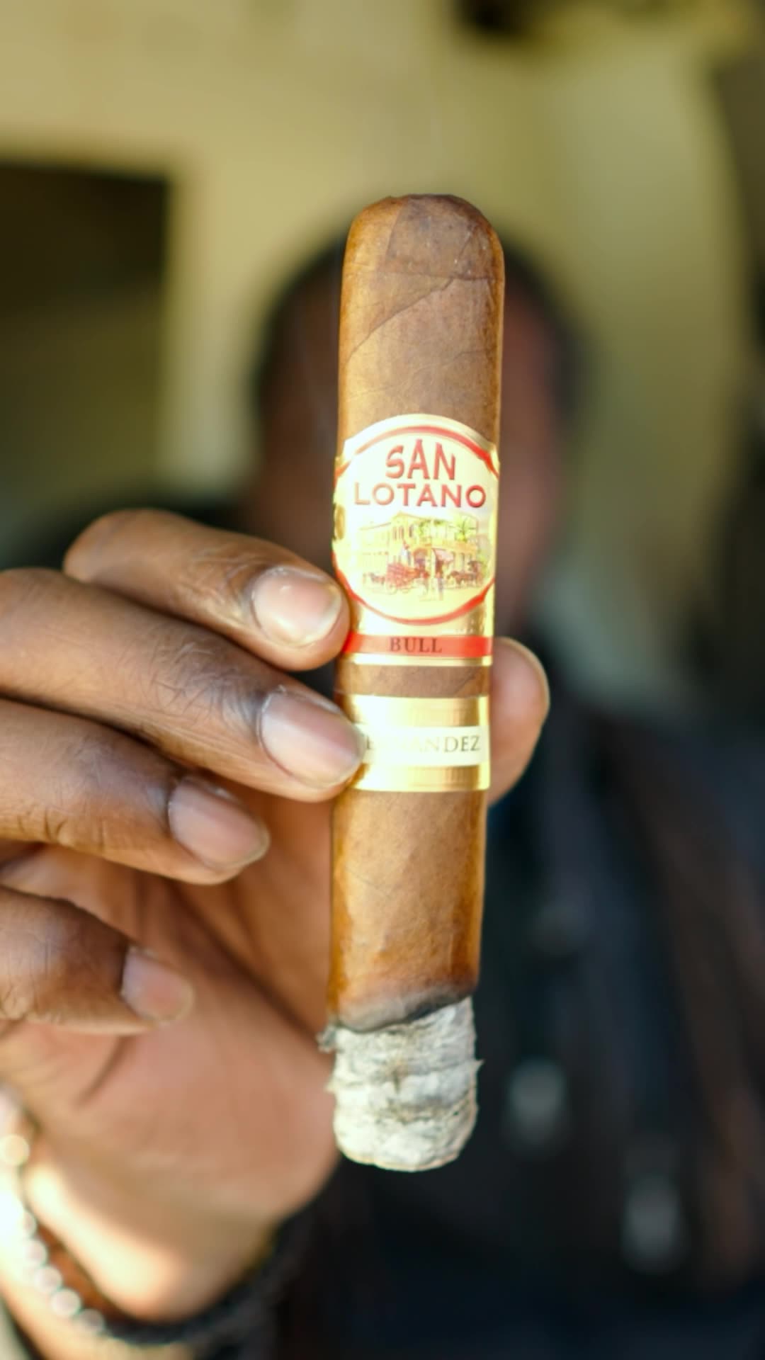 San Lotano Bull Cigar Review | Flavor, Strength & Burn