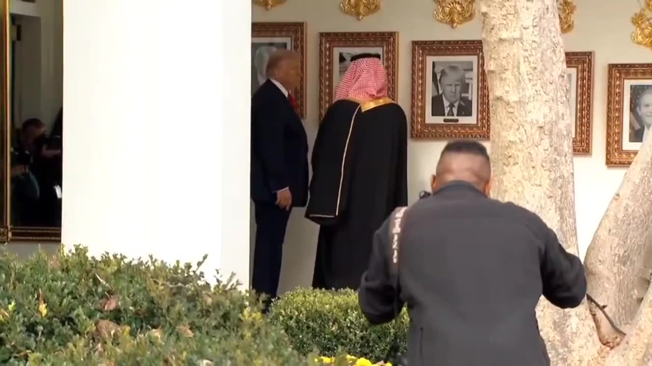 π’ WATCH: President Trump Shows MBS The Walk of Fame -- Including Joe Bidens Autopen!