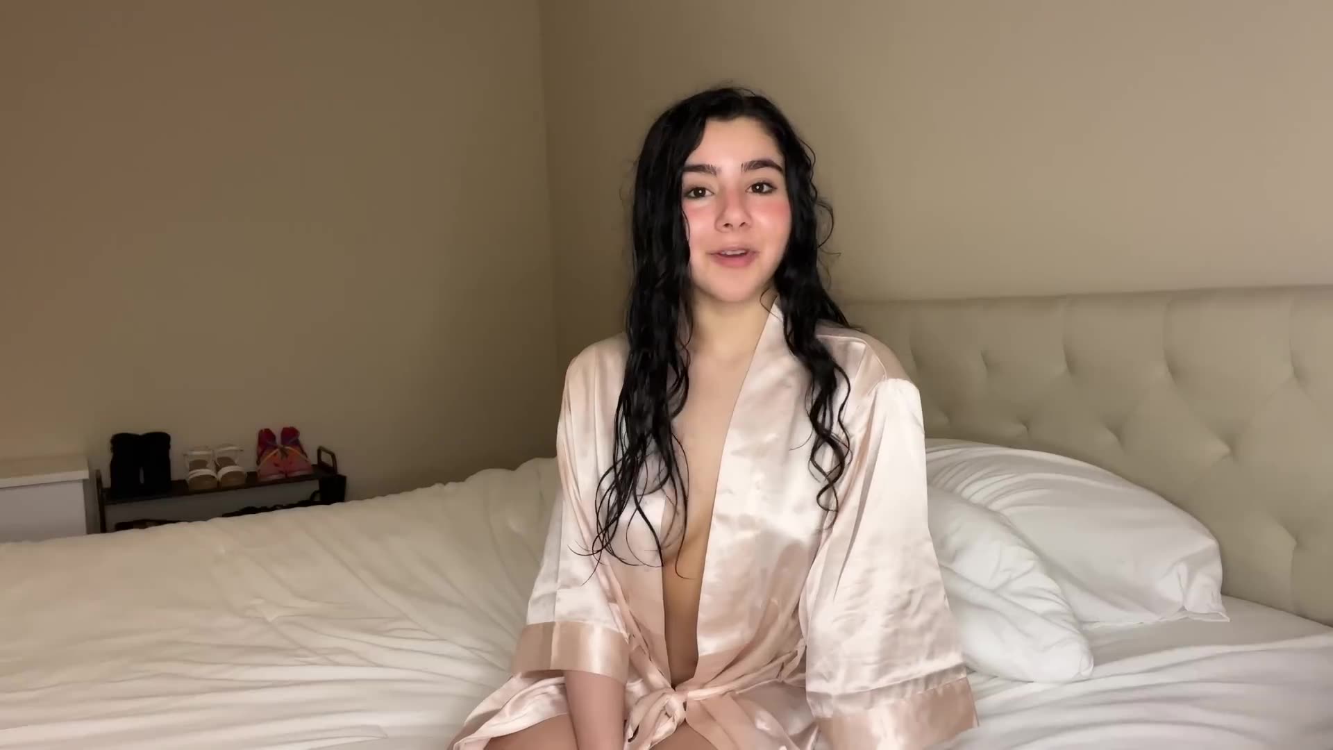 Silk Robe Try On and Review