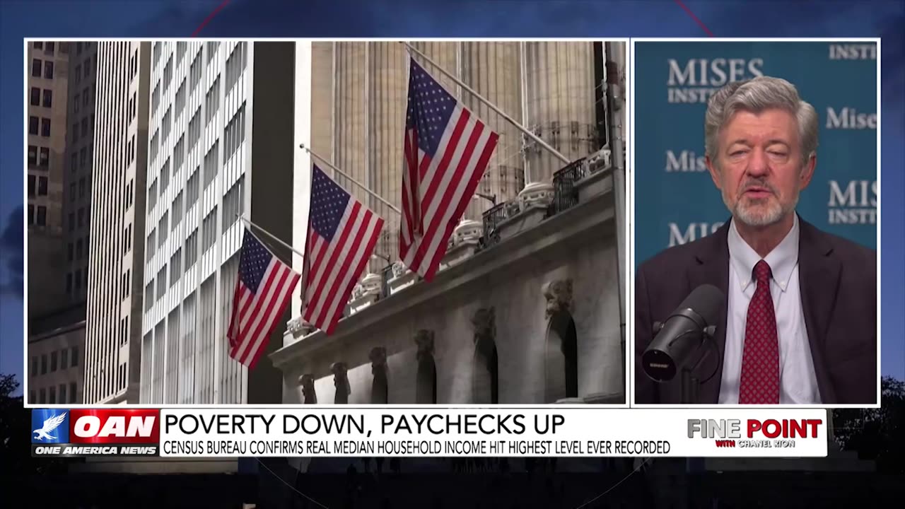 THE U.S. POVERTY RATE HIT AN ALL-TIME LOW BUT THE MEDIA ISN’T TALKING ABOUT IT thumbnail