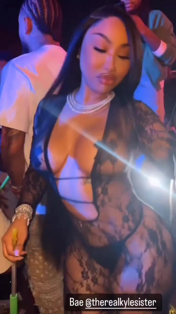 Arianna Fletcher Twerk