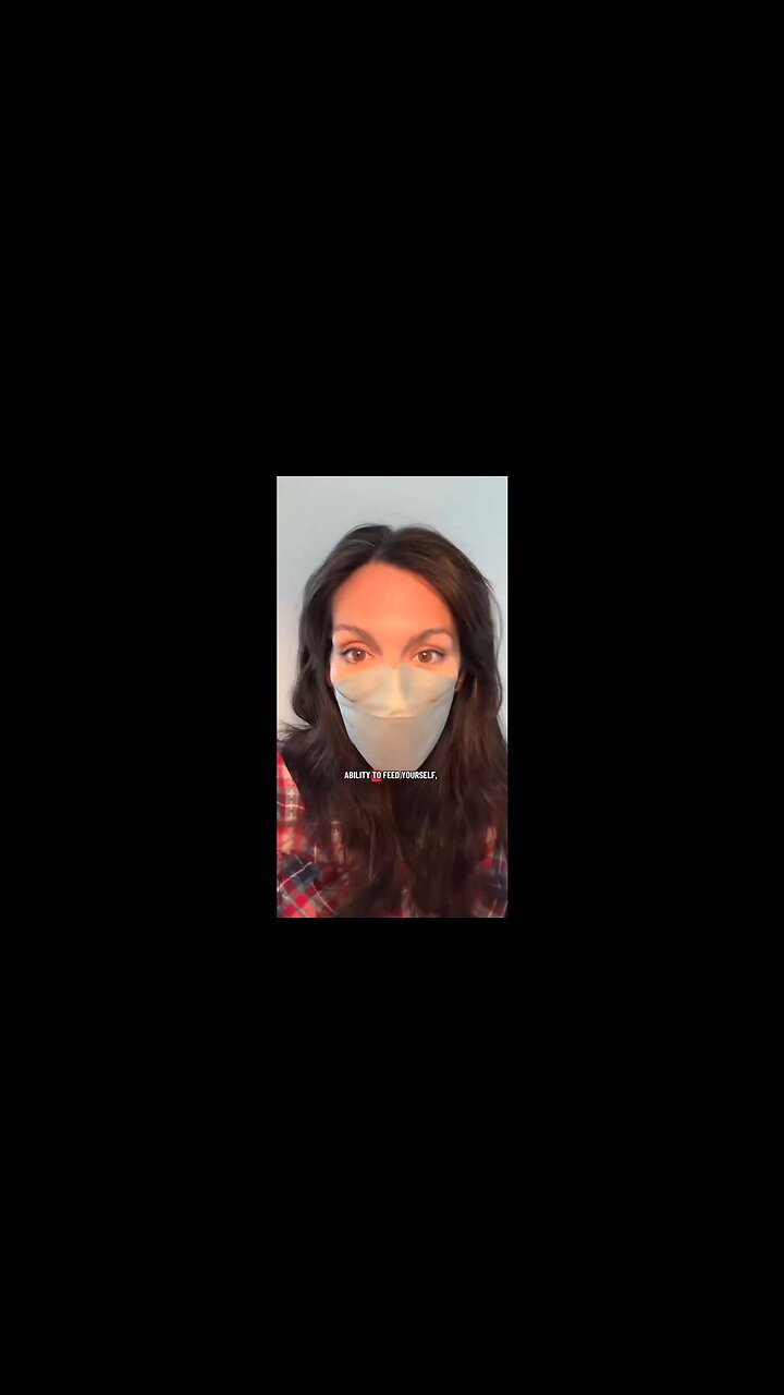 Leftist says until US Adopts Socialism & Institutes Universal Healthcare, All Must Wear Respirator Mask