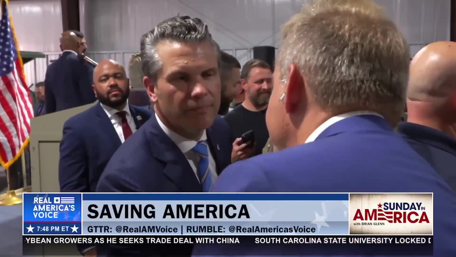 HEGSETH DROPS FOR PUSHUPS