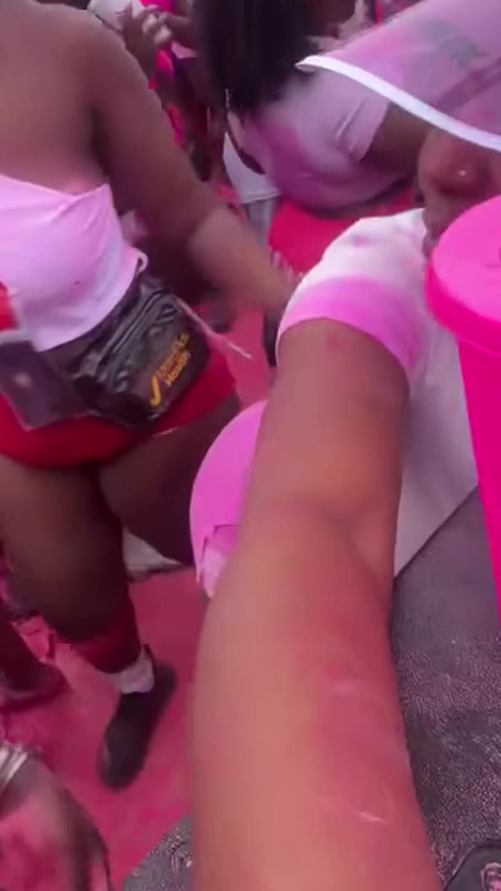 Carnival Twerking July 4