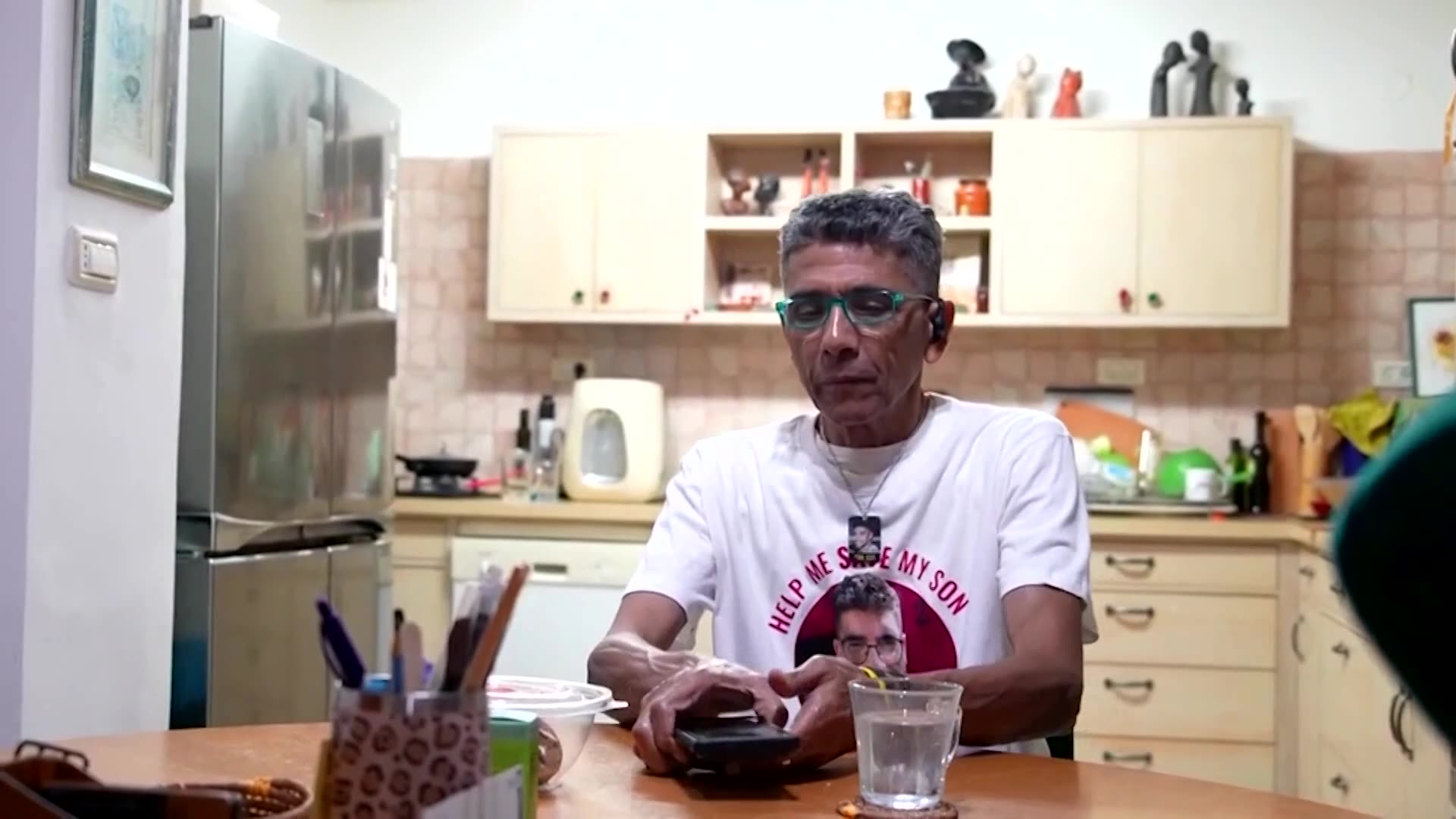 I want to feel him: Israeli hostages dad on Israel-Hamas deal news