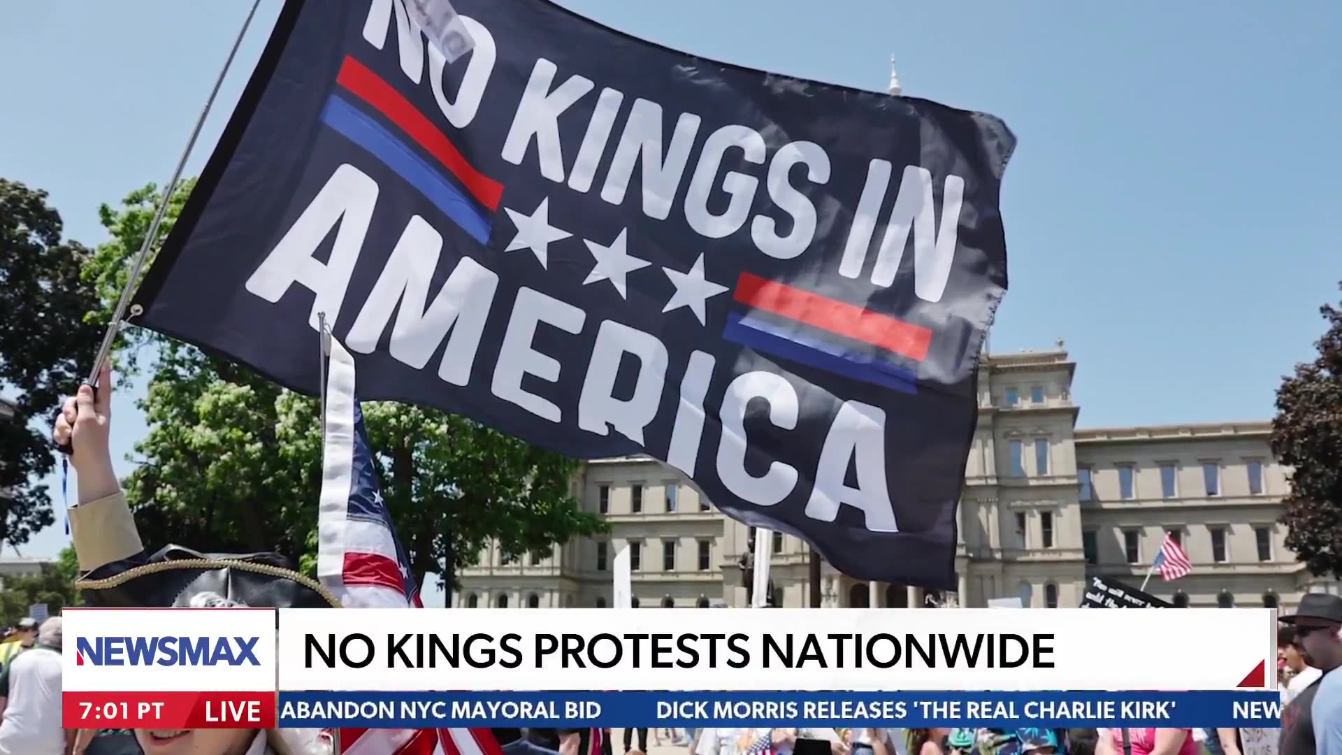 On the scene anticipating the No Kings rally ⚡ Christina Thompson