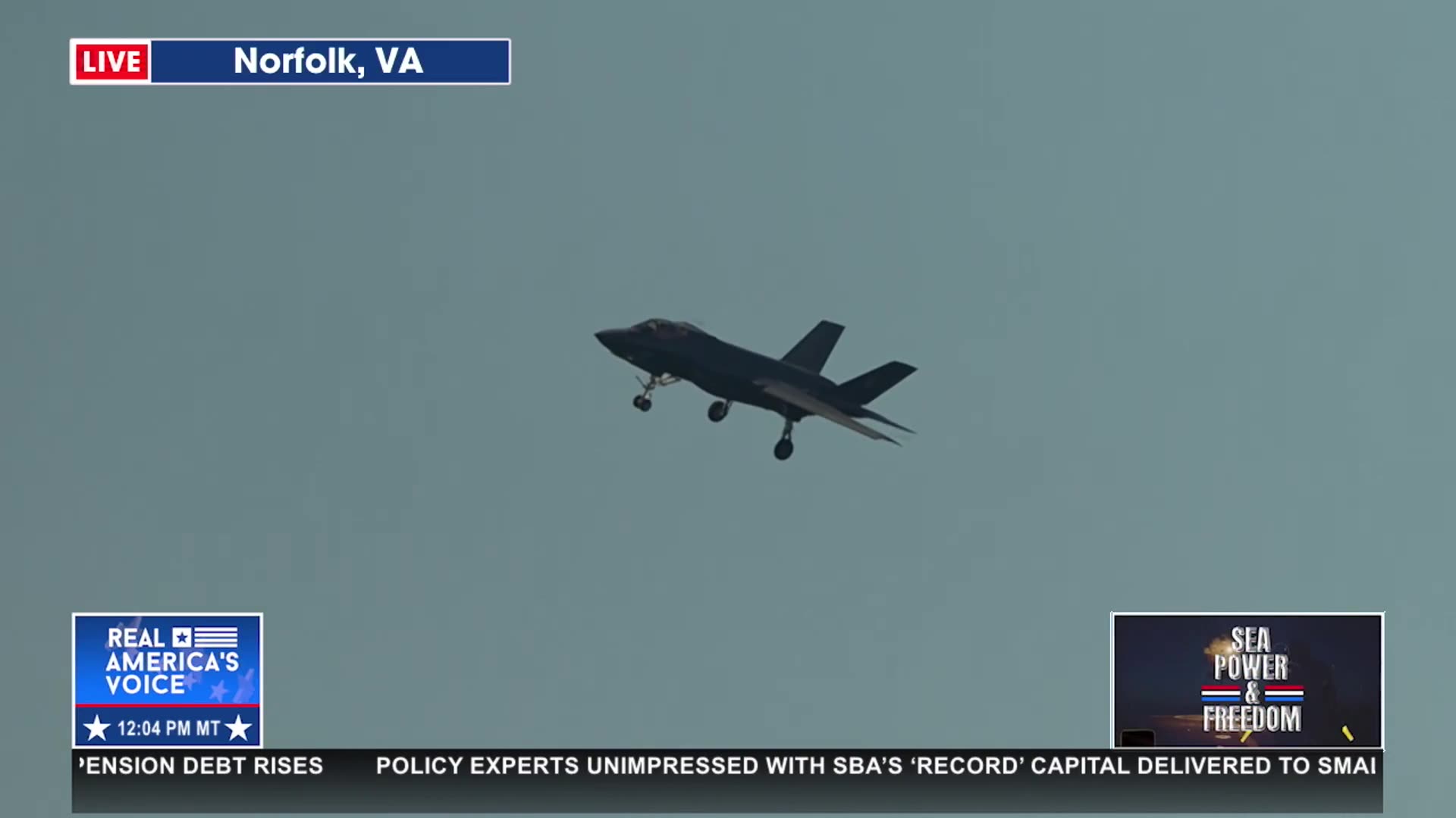 F-35C LANDING