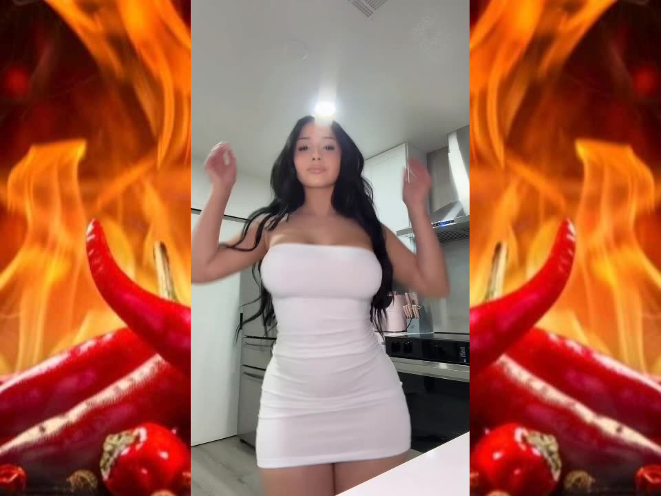 😍 Sexcee In White 🤍