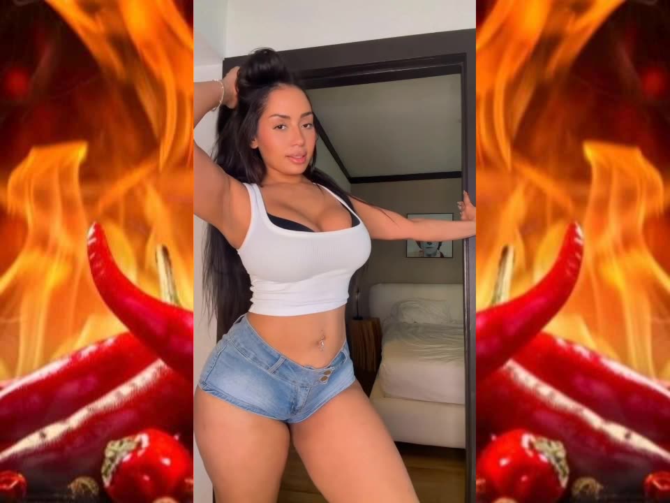 💯🔥 Sexcee In Denim Shorts 👌