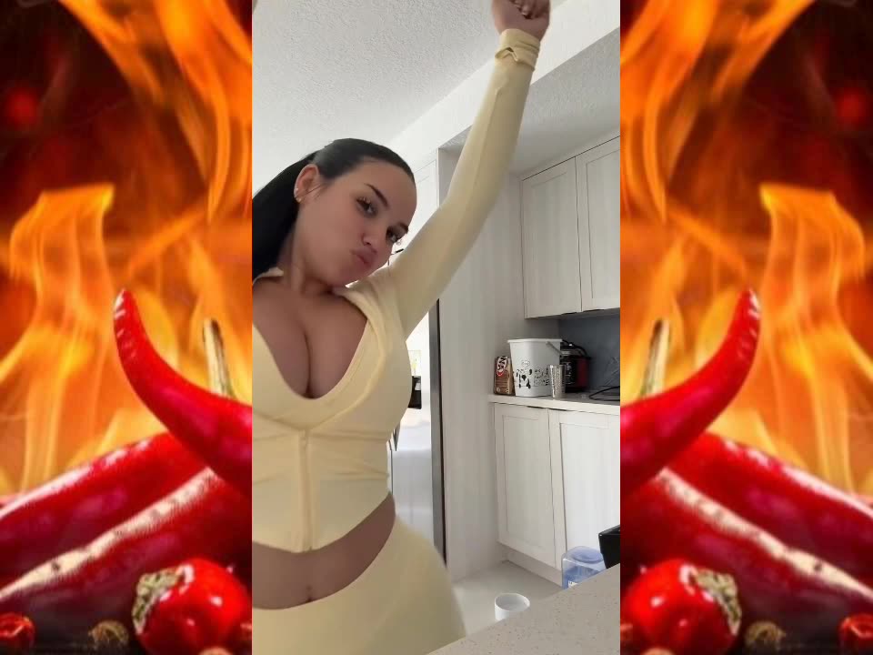 💛 Latina Baddie In Yellow 💯🔥