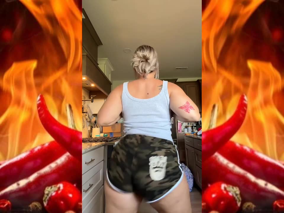💯🔥 Dancing In Camo Shorts 😵‍💫