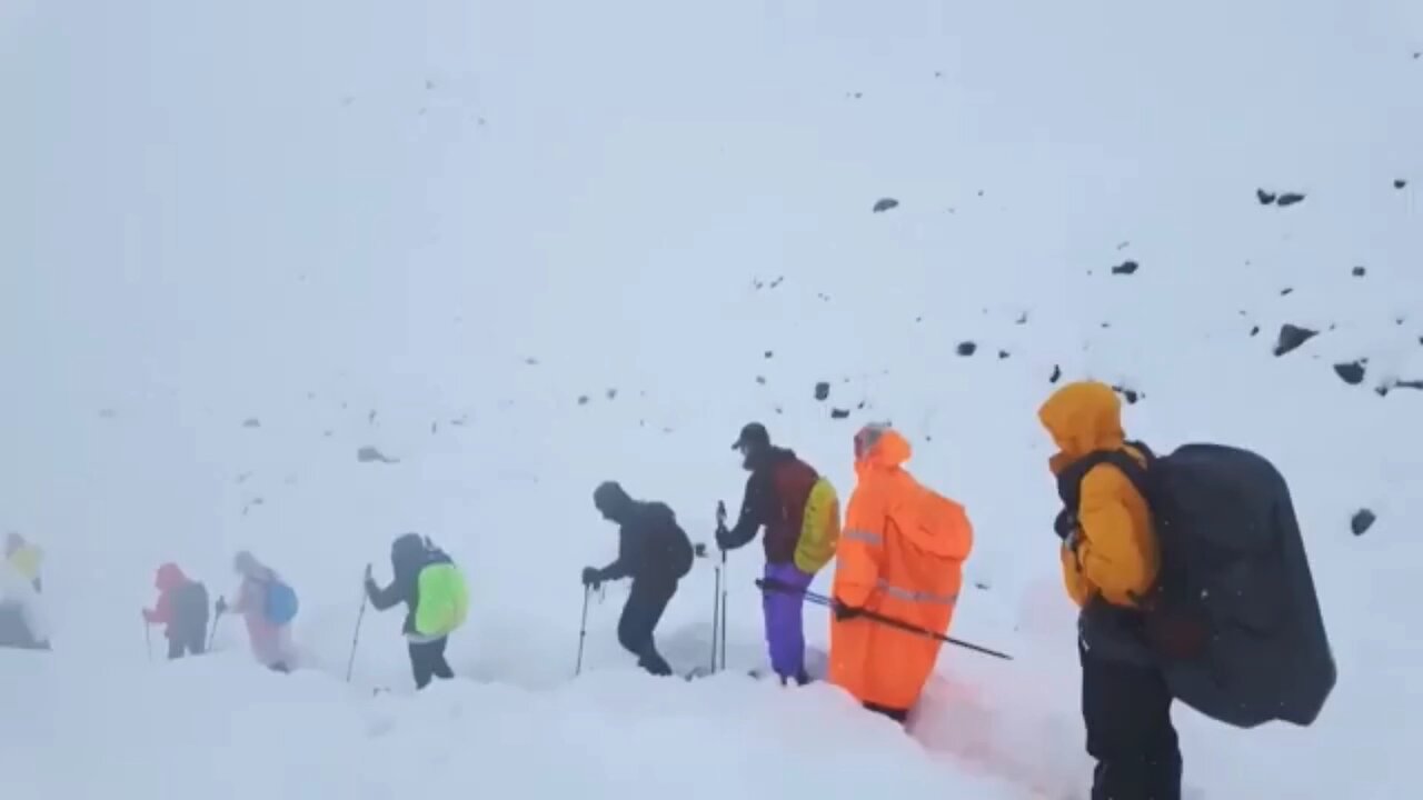 Hundreds of hikers stranded on worlds tallest mountain