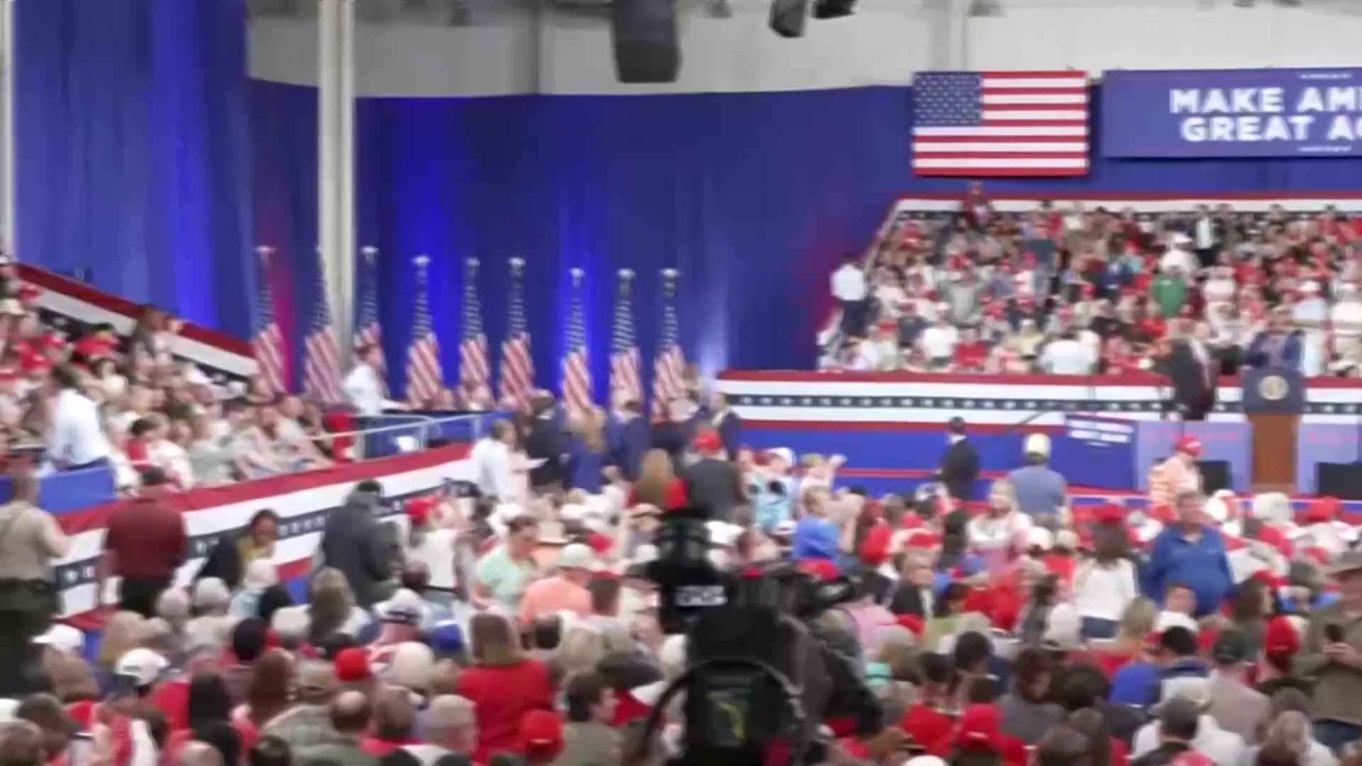 🇺🇸 [LIVE CAM 2] MAGA Majority Force Rally with President Donald Trump ...