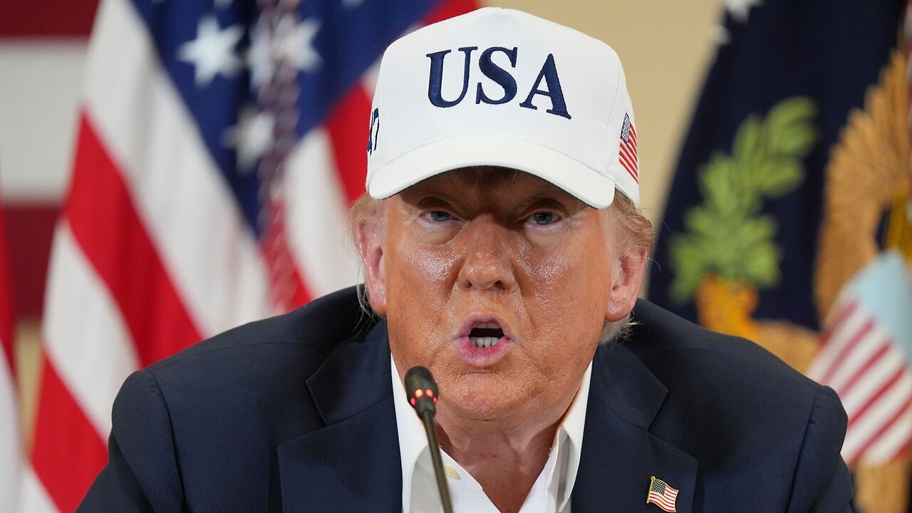 Trump Threatens to Revoke Rosie O’Donnell’s Citizenship