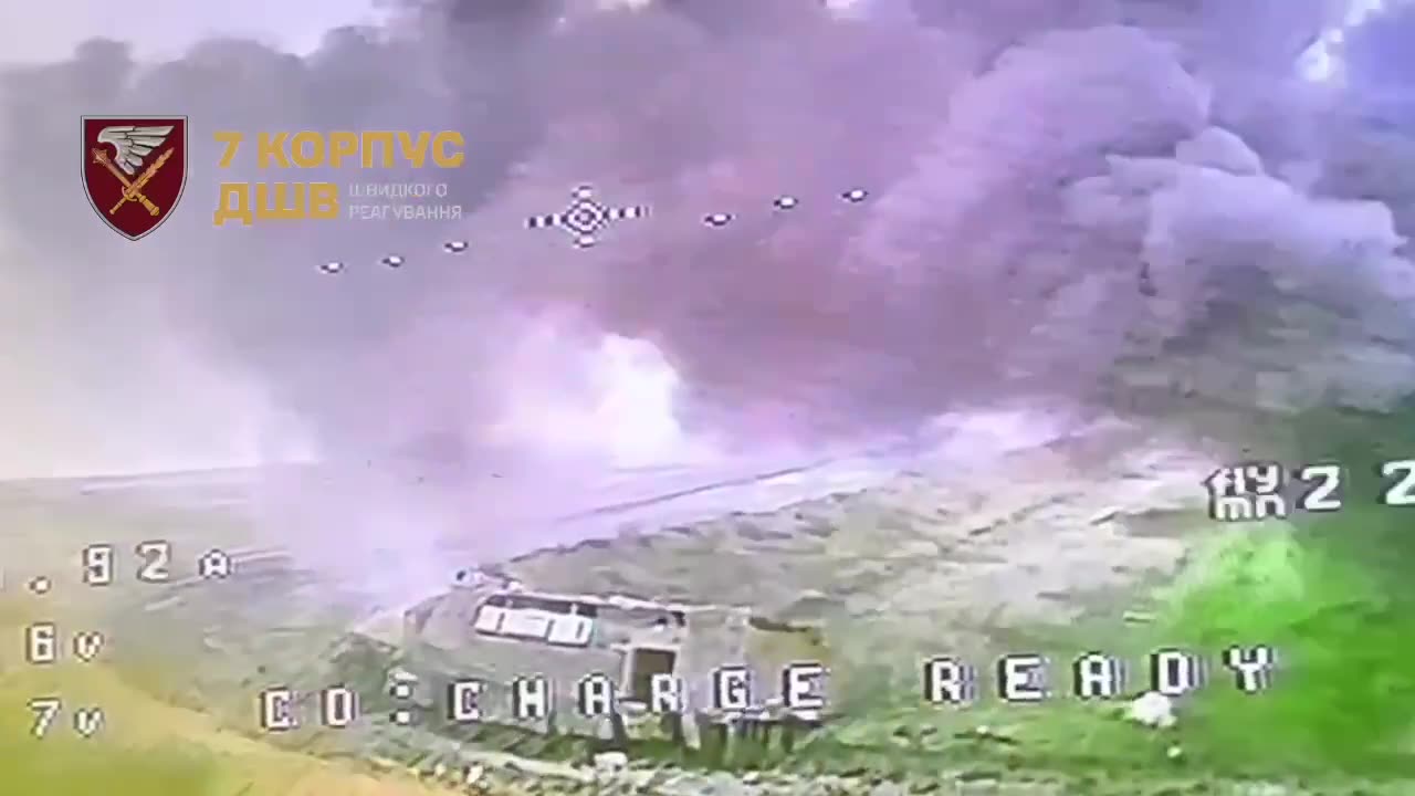 π₯ Soldiers of the 7th Corps destroyed two enemy tanks on the outskirts of Myrnohrad.