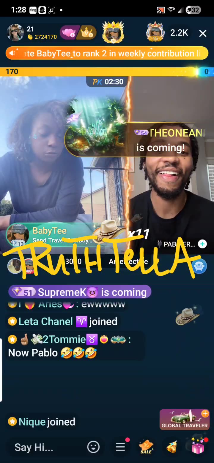 21BADBITCH DRUNK AS A SKUNK PASSES OUT IN FRONT ON NOCAP HOUSE