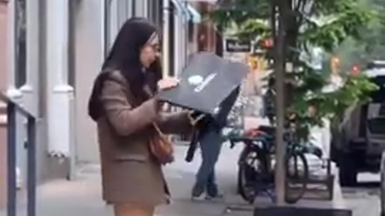 Fake influencer
